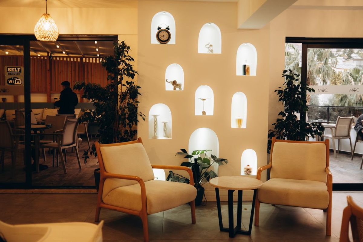 A cosy neighbourhood café near Old Klang Road
